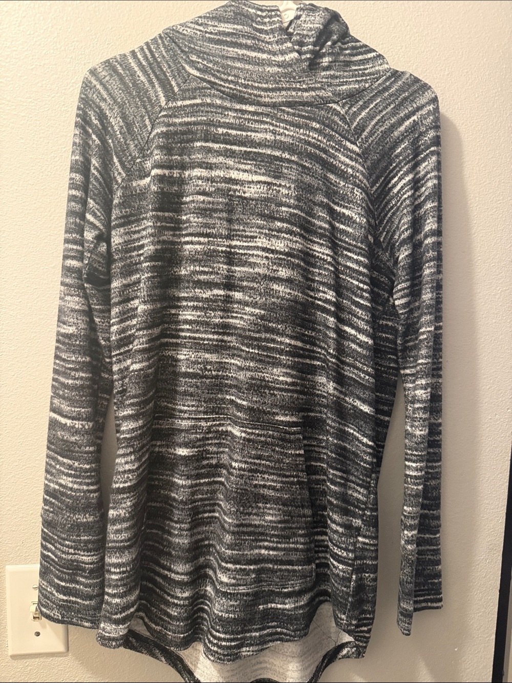 LuLaRoe Black and White Marled Turtleneck Pullover